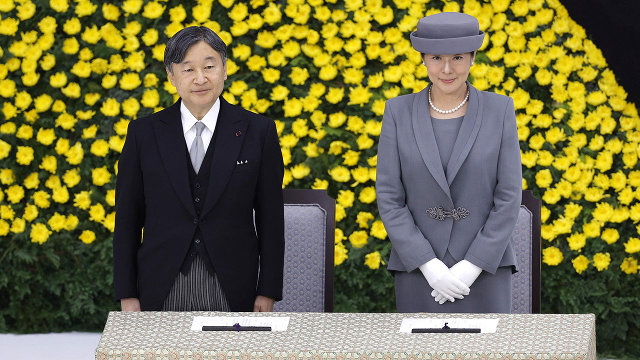 日기시다, 3년째 패전일 반성 언급 없어‥일왕은 "깊은 반성"