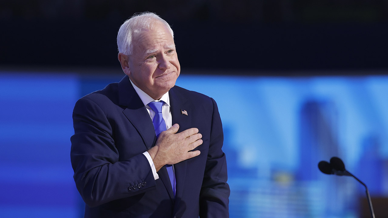 월즈 주지사, 미 민주 부통령 후보 수락‥"이제 마지막 쿼터"