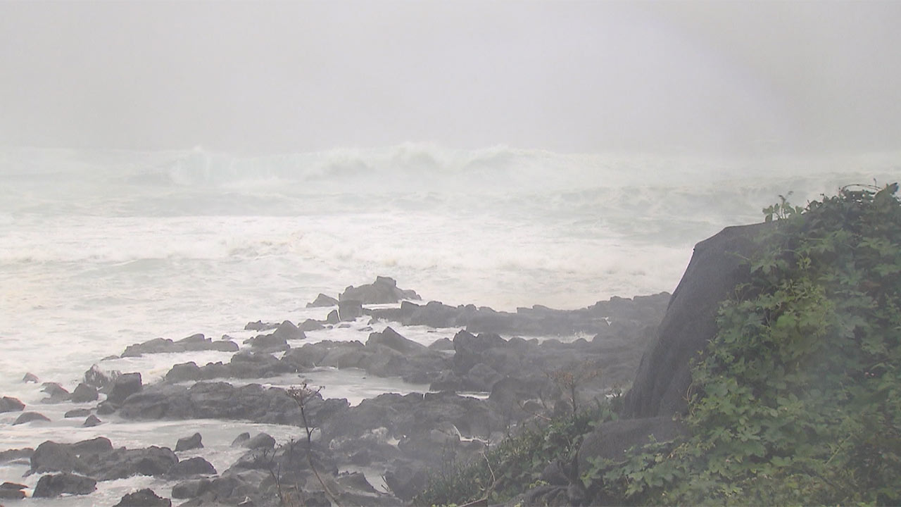 태풍 '산산' 일본 서남부 접근 중‥"트럭 넘어뜨릴 강풍 예상"