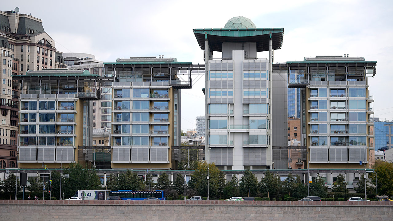 러 대사관 직원 6명 추방 "간첩 행위 징후"