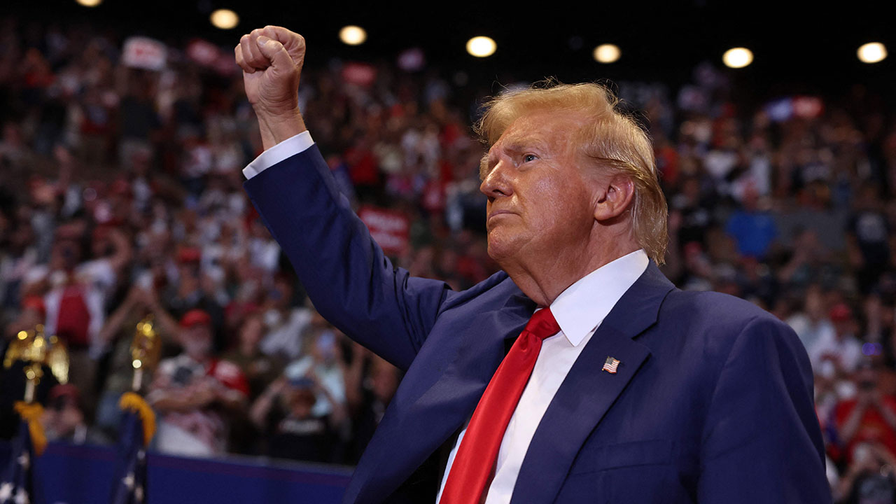 트럼프 "신이 날 두번 구해‥내가 미국 바꿀 것이기 때문"