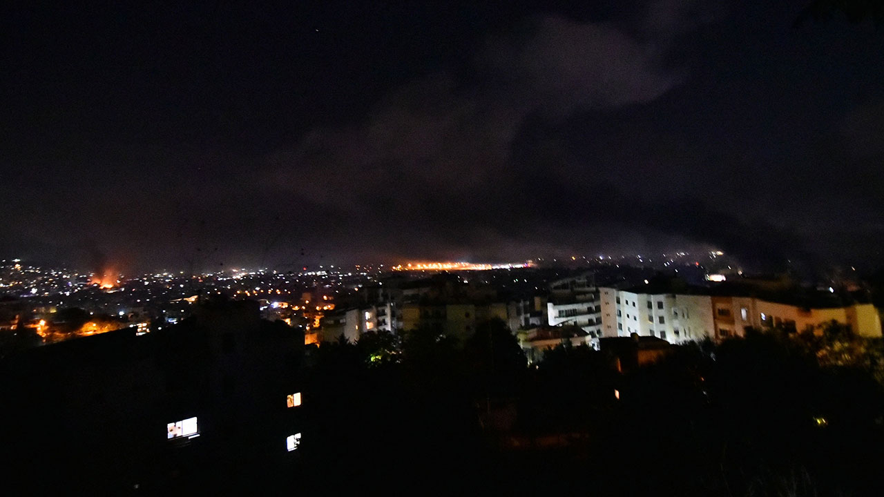 "이란 최고지도자 하메네이 '안전 장소'로 대피"