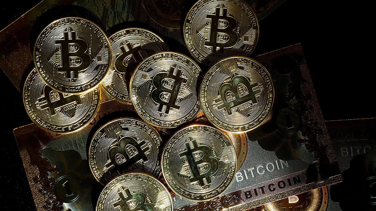 비트코인, 6개월 만에 7만 2천 달러 선 돌파‥역대 최고가