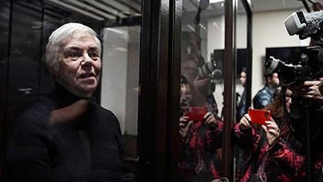 "러시아군, 우크라이나군의 정당한 표적" 말한 러 의사에 5년6개월 선고