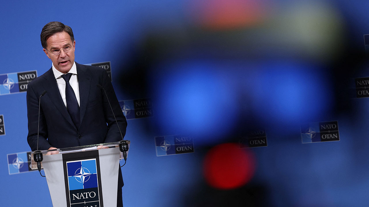 우크라 "나토 가입만이 안보보장", 러 "용납 못 해"