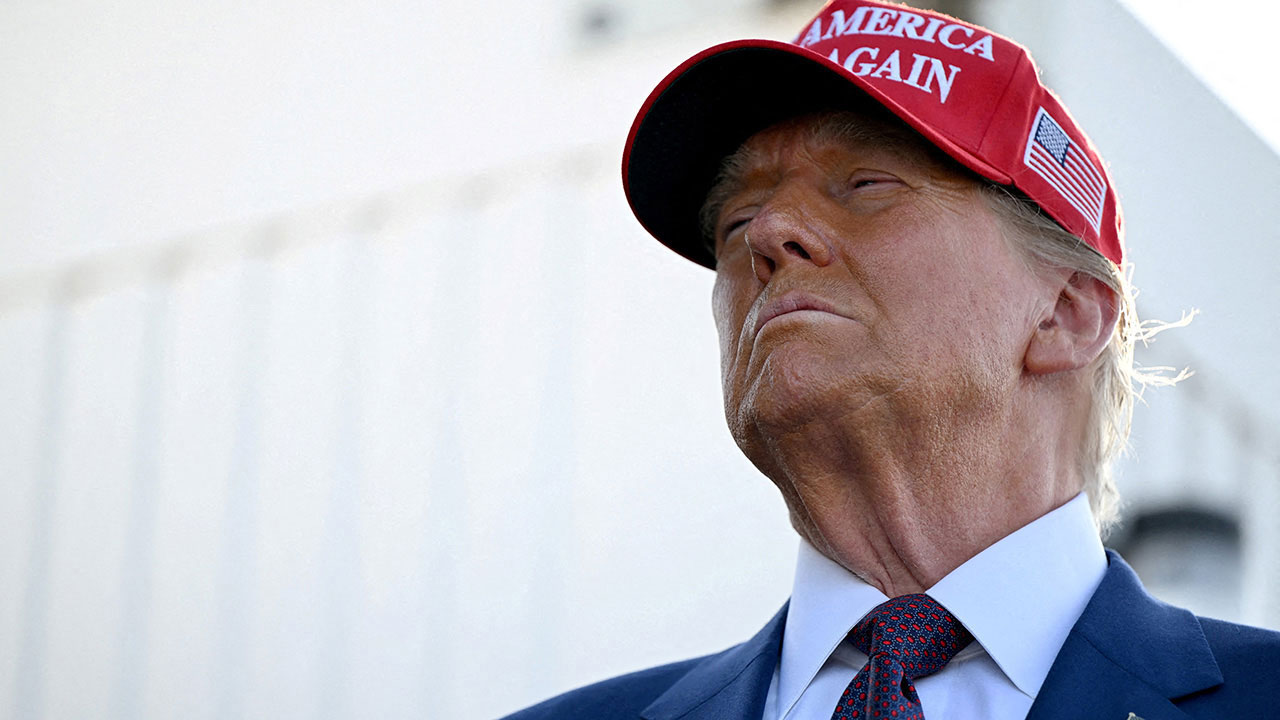 트럼프, 비트코인 10만달러 돌파에 