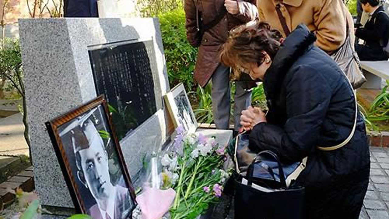 시인 윤동주에 일 도시샤대 명예박사‥"지켜주지 못한 미안함"