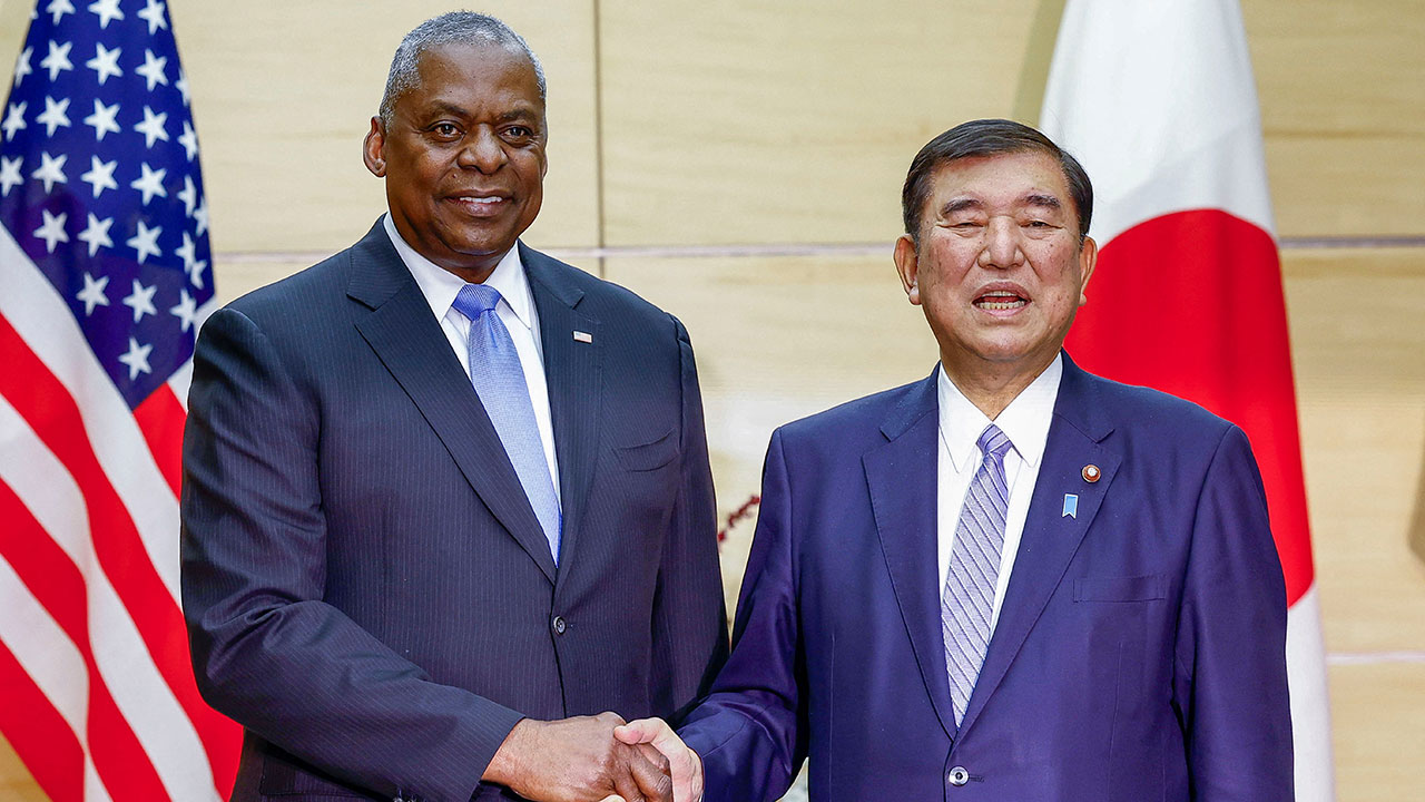 일본 언론 "이시바, 트럼프 취임 전 회동 검토"