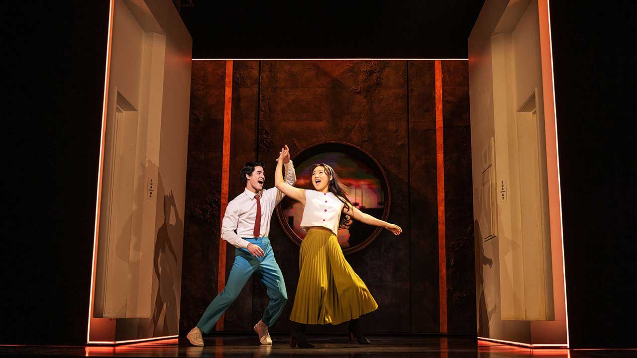 뮤지컬 '어쩌면 해피엔딩', 美 드라마 리그 어워즈 2관왕