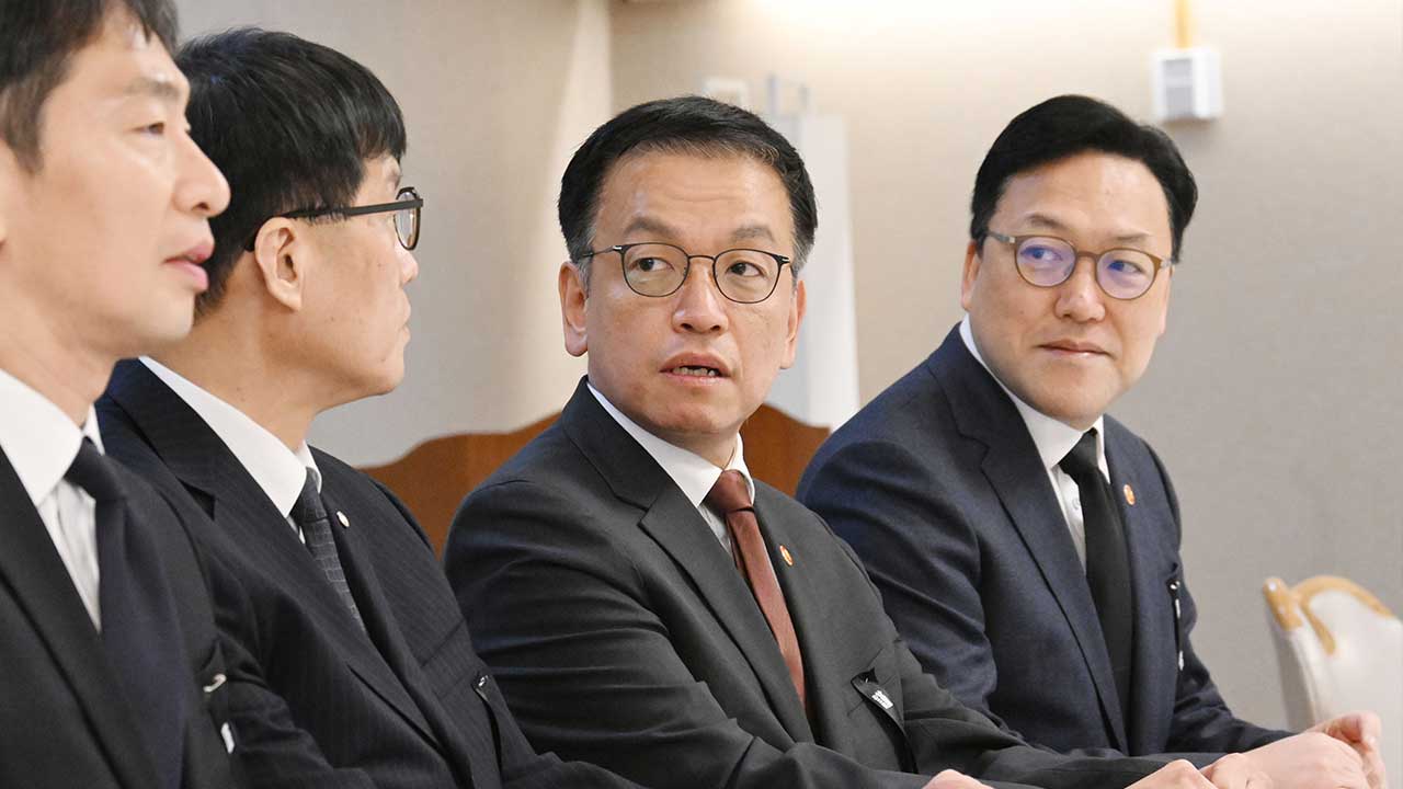 최상목 권한대행, 8일부터 부처별 바카라사이트 장난감 "국정공백 최소화"