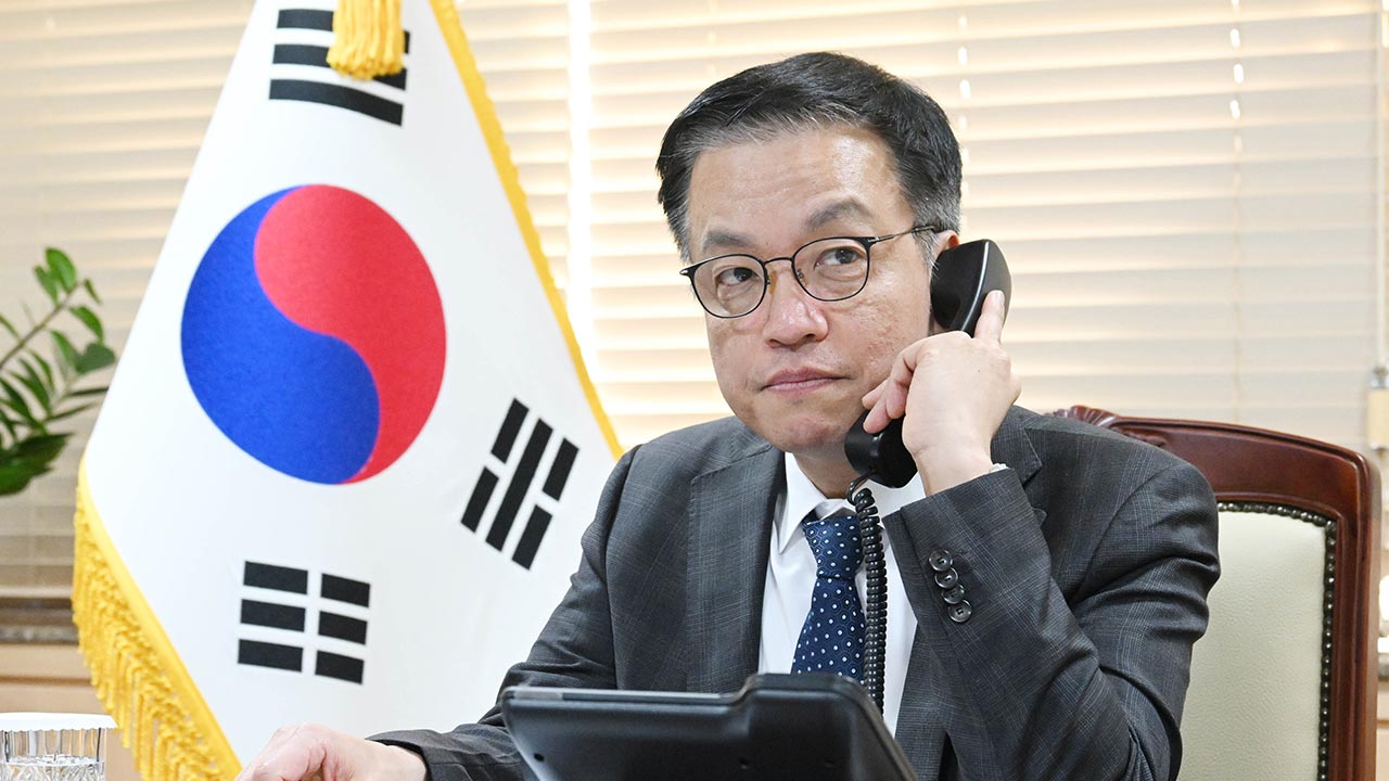 최상목 대행, 국제투자·금융협력대사에 외국인투자 확대 역할 당부