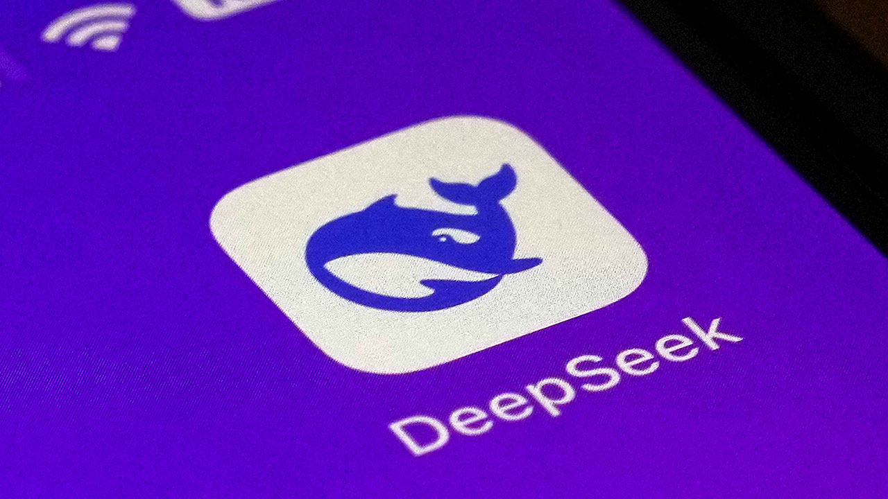 "딥시크 국내 주간 사용자 120만 명 돌파‥챗GPT 이어 2위"