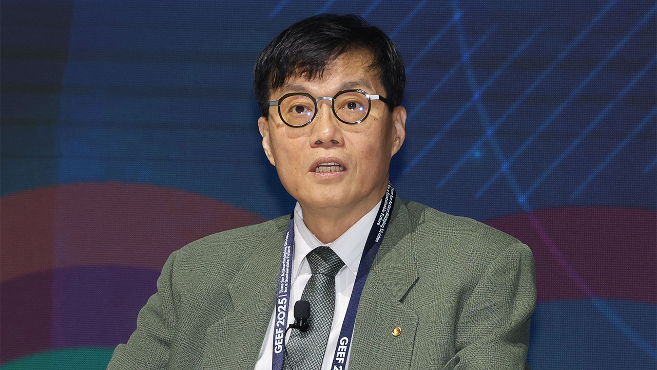 한은 총재 "현재 출산율로는 2050년 이후 한국 경제 역성장 피하기 어려워"