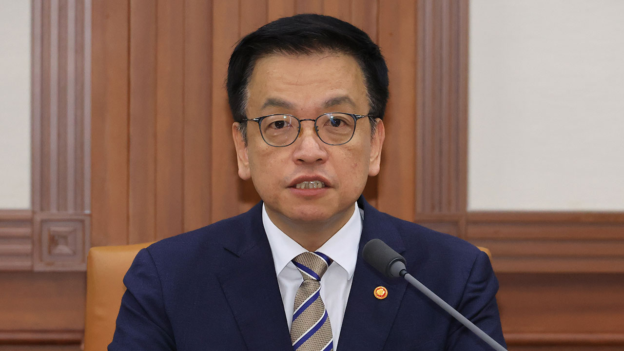 최상목 "당초 발표보다 2조 늘어난 12조 원 필수추경안 마련"