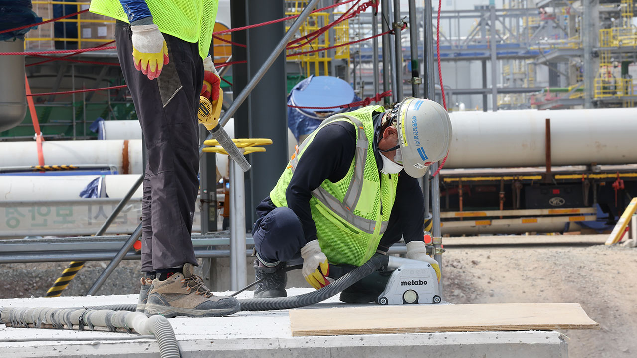 정부 "폭염 심하면 공공건설공사 일시중단‥추가 비용은 보전"