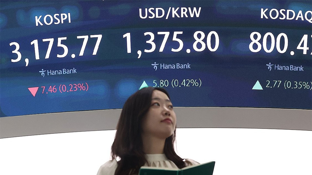 트럼프 관세 발언 이후 환율 상승‥원달러 환율 1,375.4원 마감 