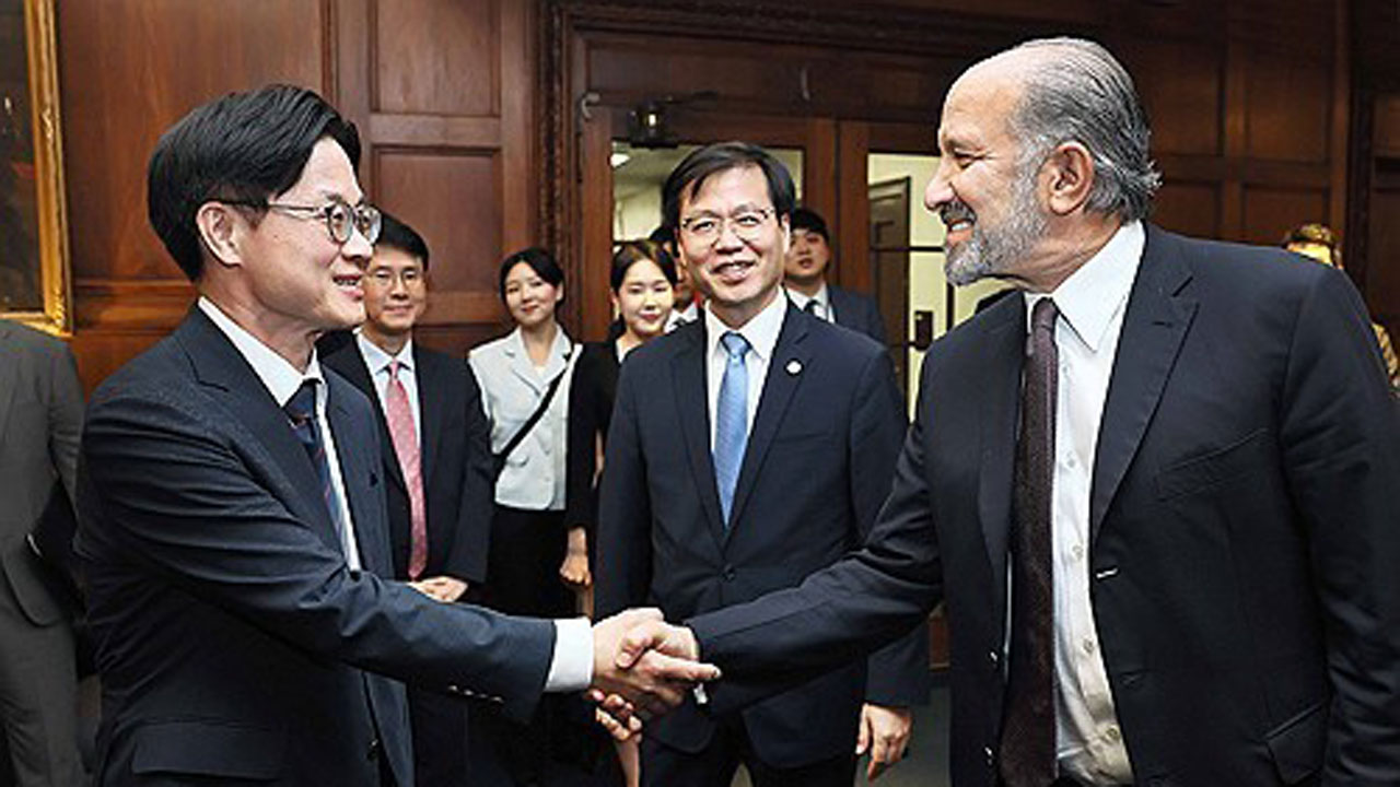 산업장관, '트럼프 수행' 미 상무장관 동선 따라다니며 총력 협상