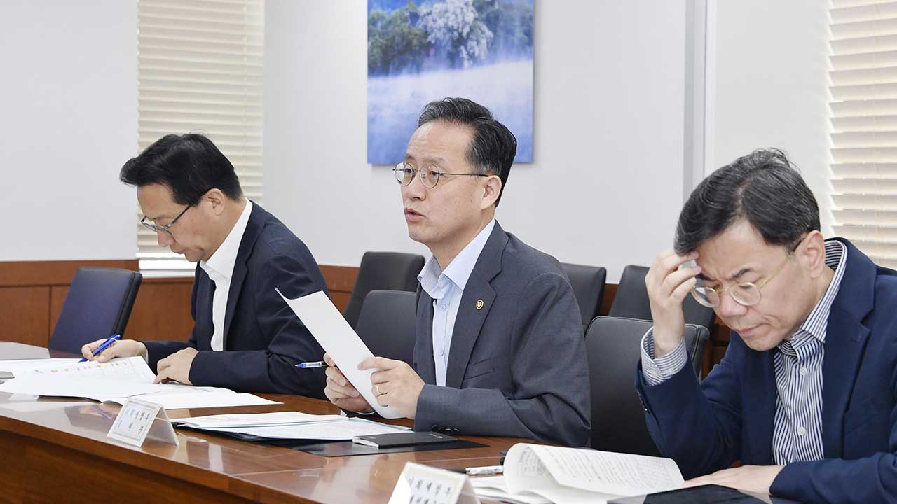 정부 "배추·한우는 공급 확대‥쌀·생선은 할인 행사"