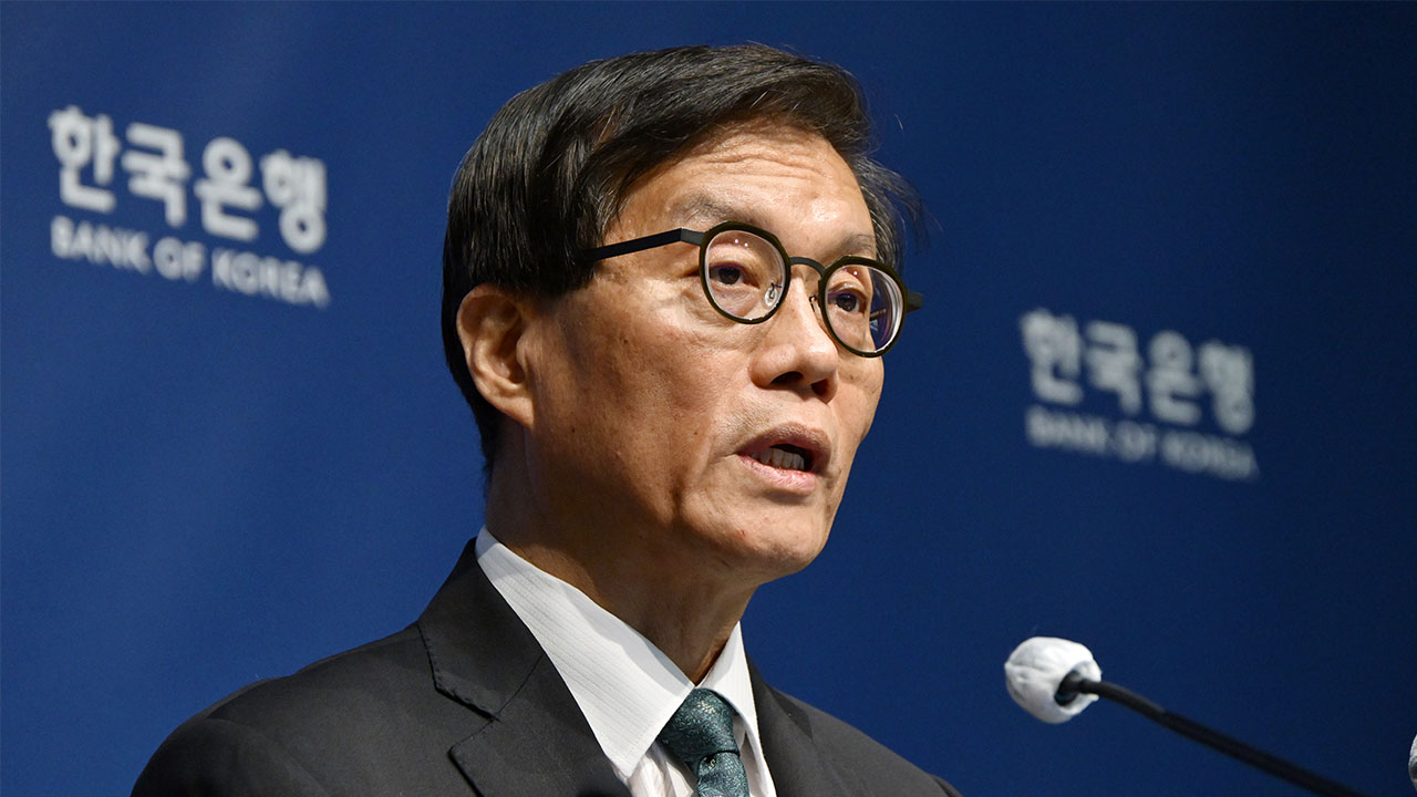 한은 총재 "금통위원 5명, 3개월 내 금리 2.5% 아래로 인하 가능성 언급"