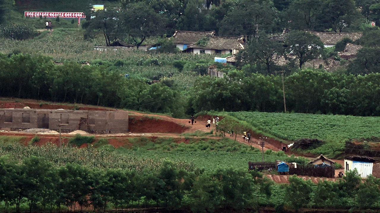 지난해 북한 GDP 3.7% 성장‥8년 만에 최고 수치