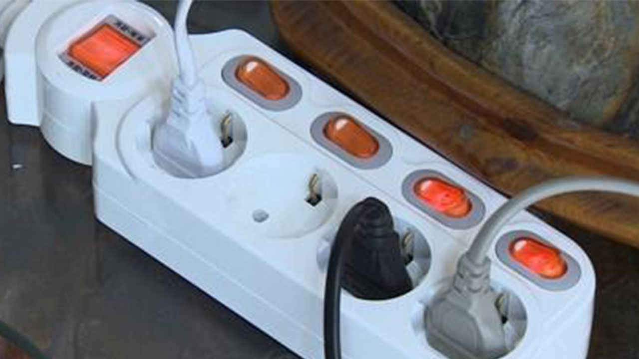 5년간 멀티탭 안전사고 380건 넘어‥"무거운 물건에 눌리지 않아야"