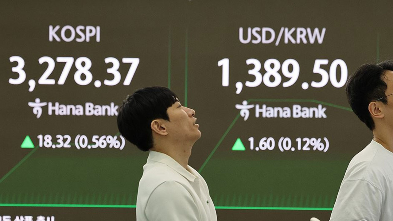 코스피, 4년 2개월 만에 장중 3,300선 돌파‥연중 최고치 경신