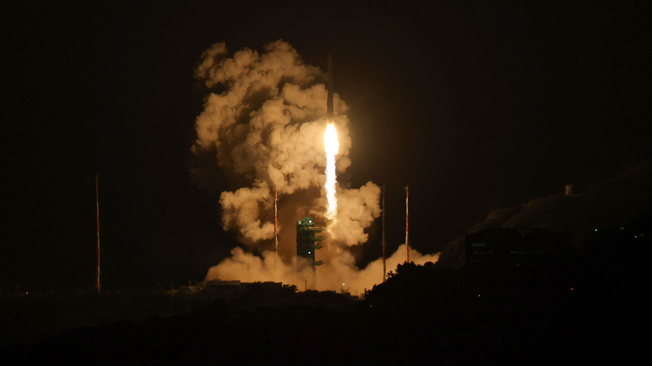 누리호 부탑재 큐브위성 12기 중 9기 교신 성공