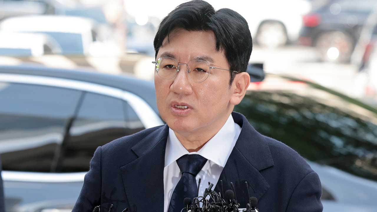 금감원, '사기적 부정거래' 하이브 방시혁 의장 집·사무실 압수수색