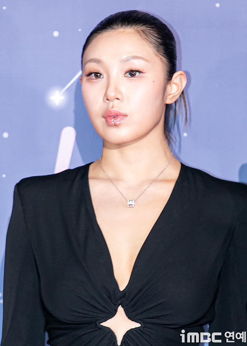 2025 MBC 방송연예대상 레드카펫에 참석한 리정