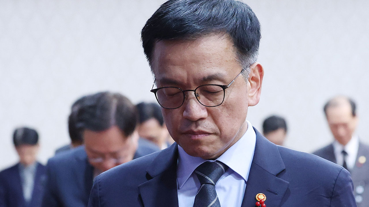 최상목 대행 "제주항공 참사 희생자·유가족 명예훼손 엄중 법적 조치" 