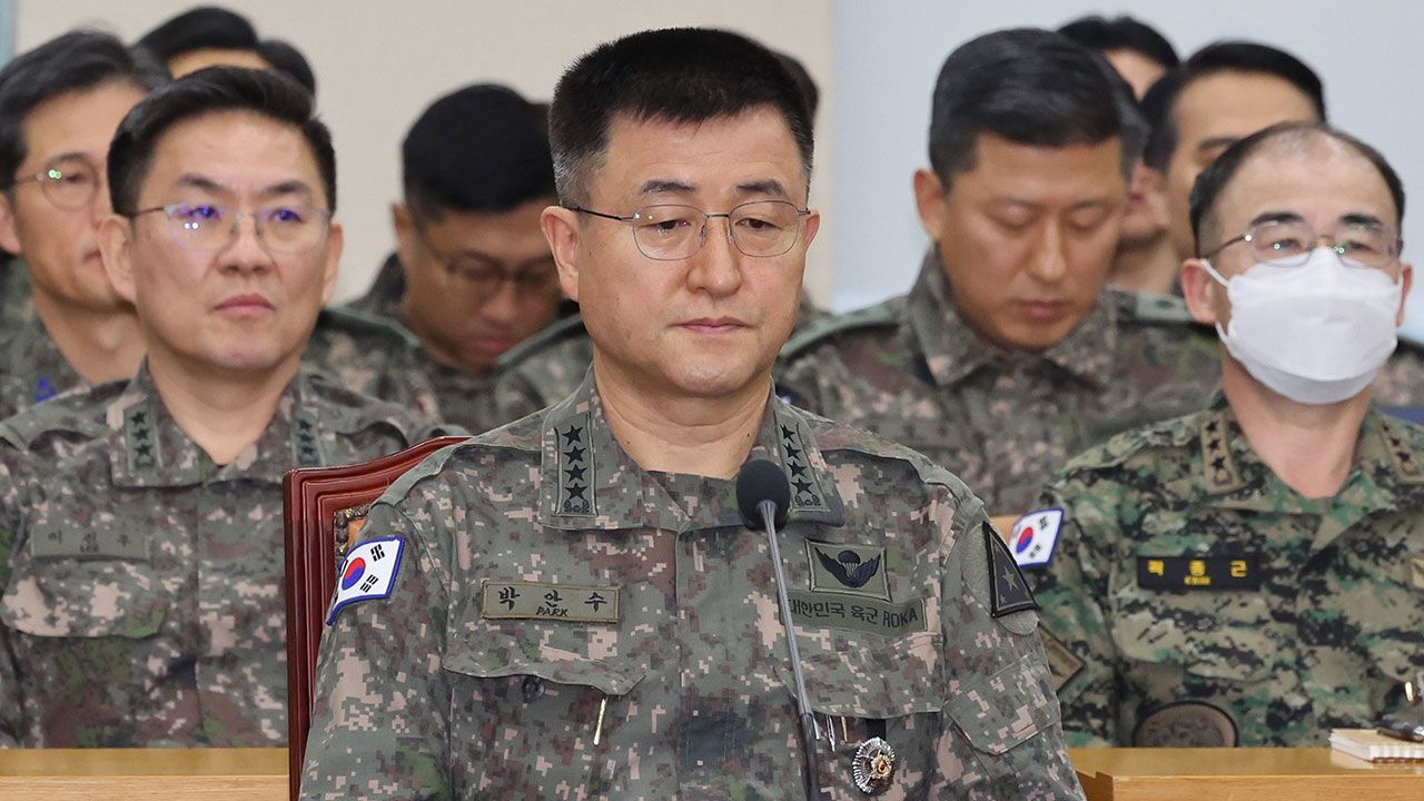 국방부 '구속기소' 박안수 인사 조치 검토‥"보직해임 하면 곧바로 전역"