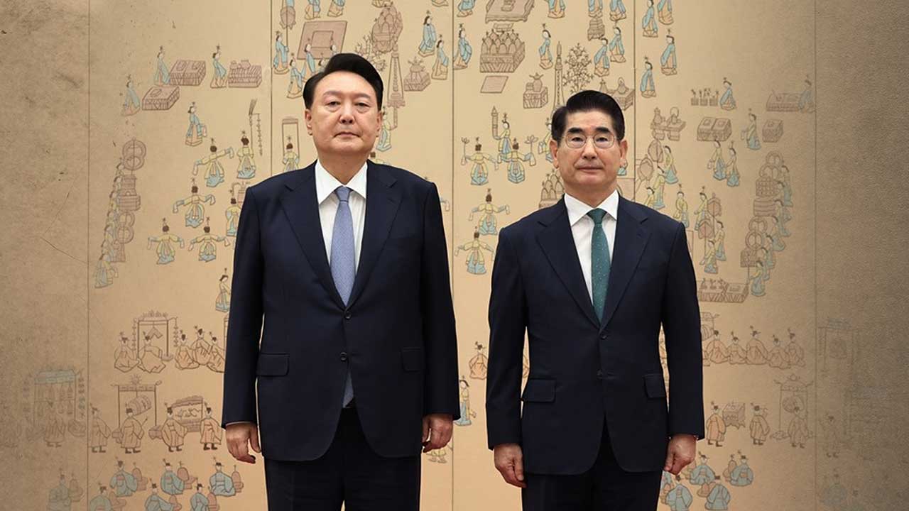 김용현 계엄 일주일 뒤 퇴직급여 신청‥공단 "심사 중"