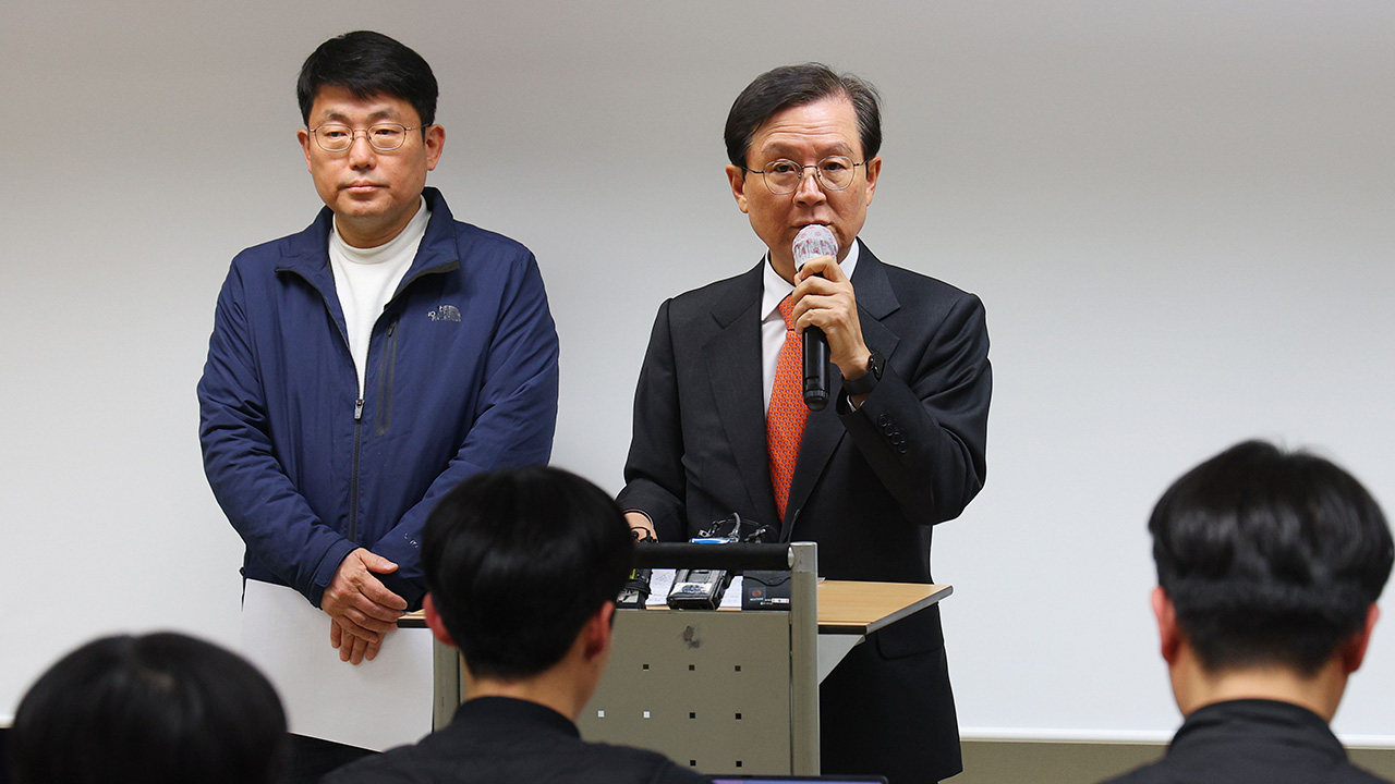 尹 측 "비상계엄은 구국 결단" 주장에 野 "내란 세력의 선전선동" 비난