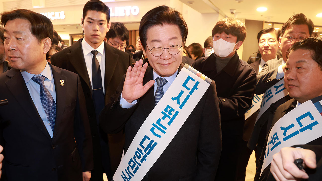 이재명 "민주주의 9부 능선 지나"‥여당 "법의 심판 9부 능선"