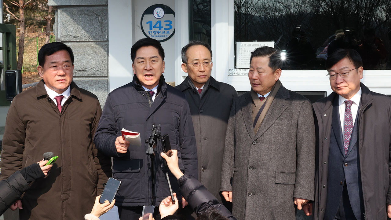 윤석열, '친윤' 5인 만나 "계엄, 헌법 절차 내에서 이행"