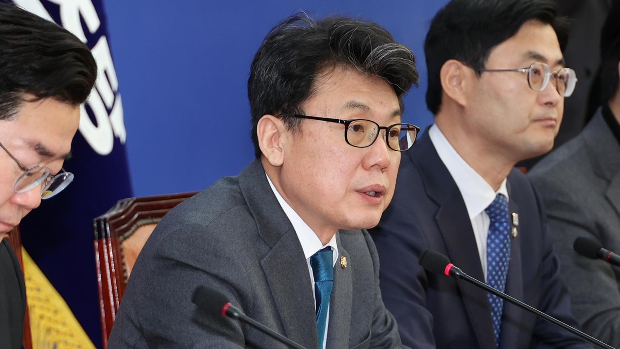 진성준 "반도체 특별법 여야 평행선국민의힘 협의 의지 있나"