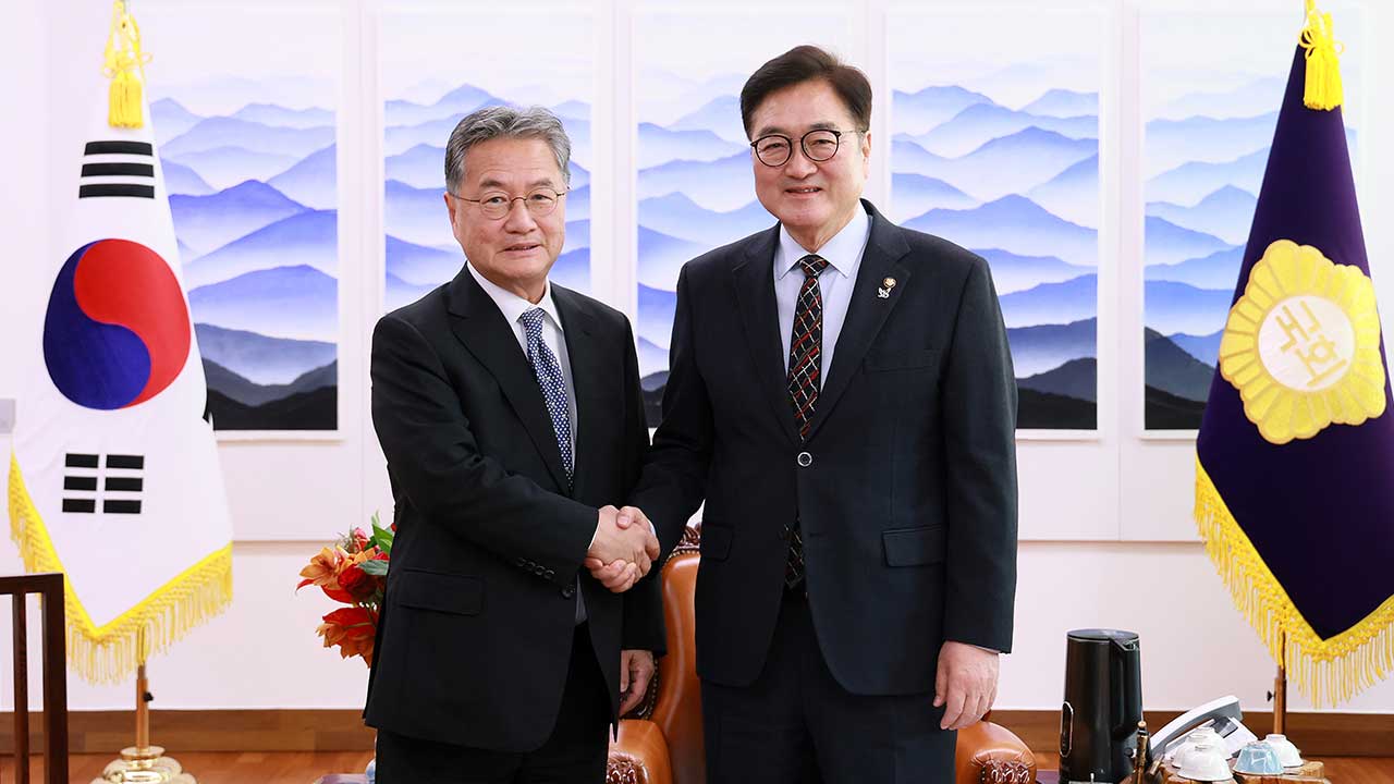 우원식 의장, 조셉 윤 주한미국대사대리 만나 방중 성과 공유