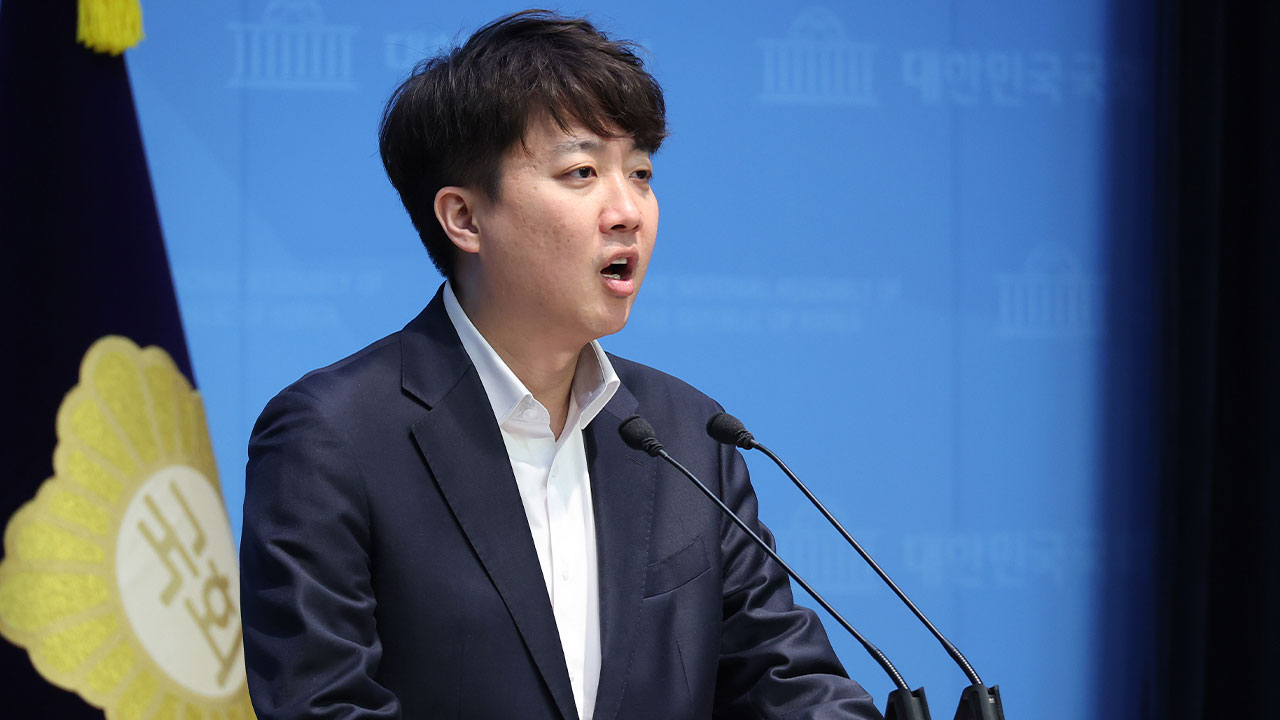 이준석 "3백 버는 사회초년생, 5천만 원 부담‥미래세대 착취 합의"