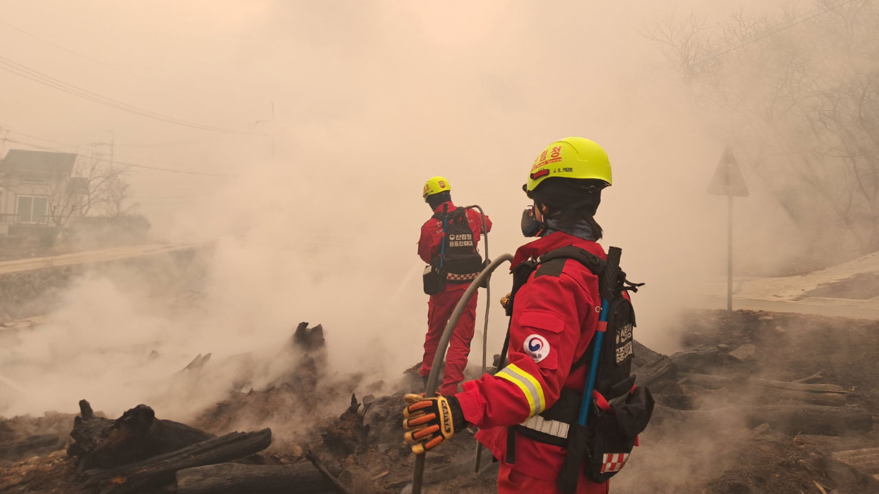 여·야 "경남 산불 진화대원 사망 애도‥안전에 총력 다해야"