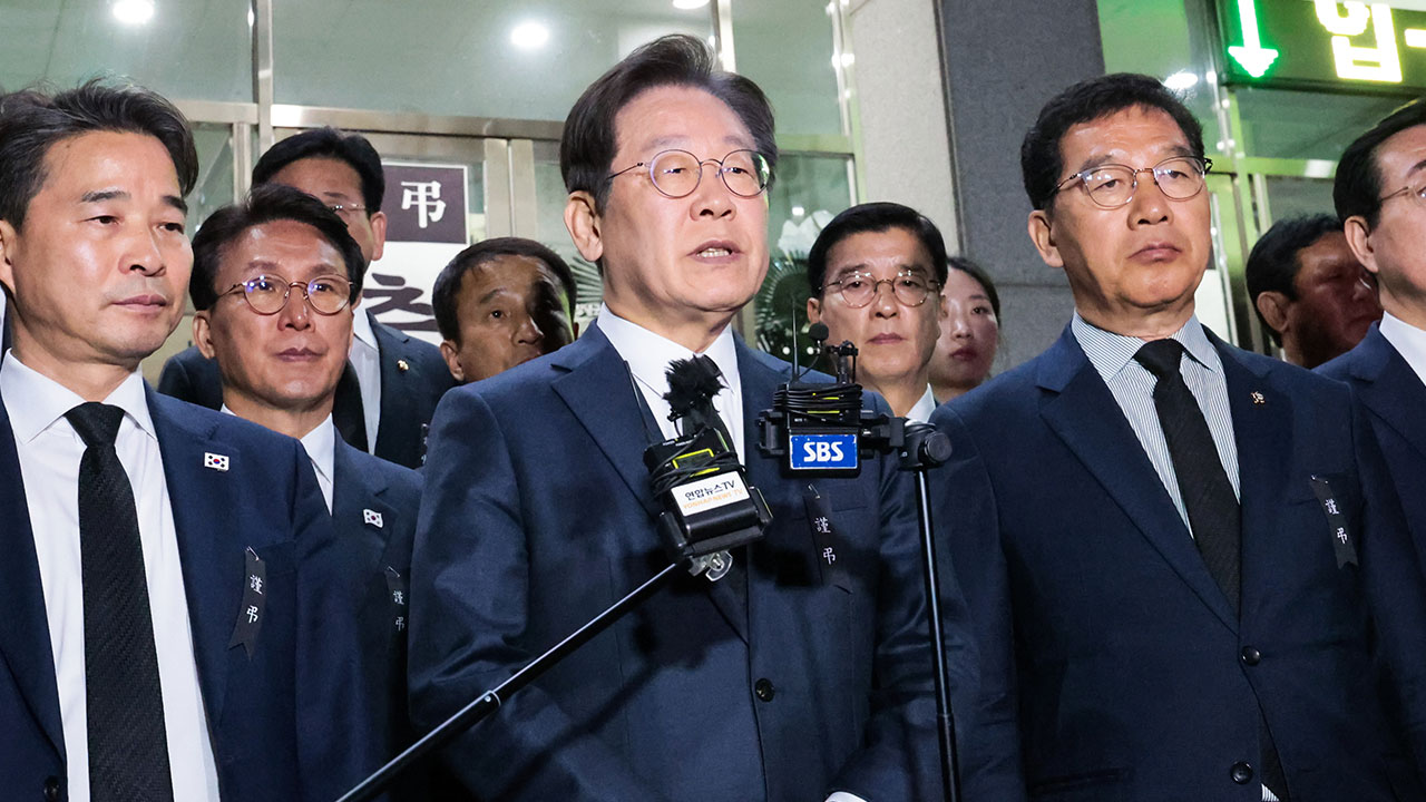 이재명, 경남 산청 산불 희생자 조문‥"안타까운 마음, 유가족·이재민에 위로"