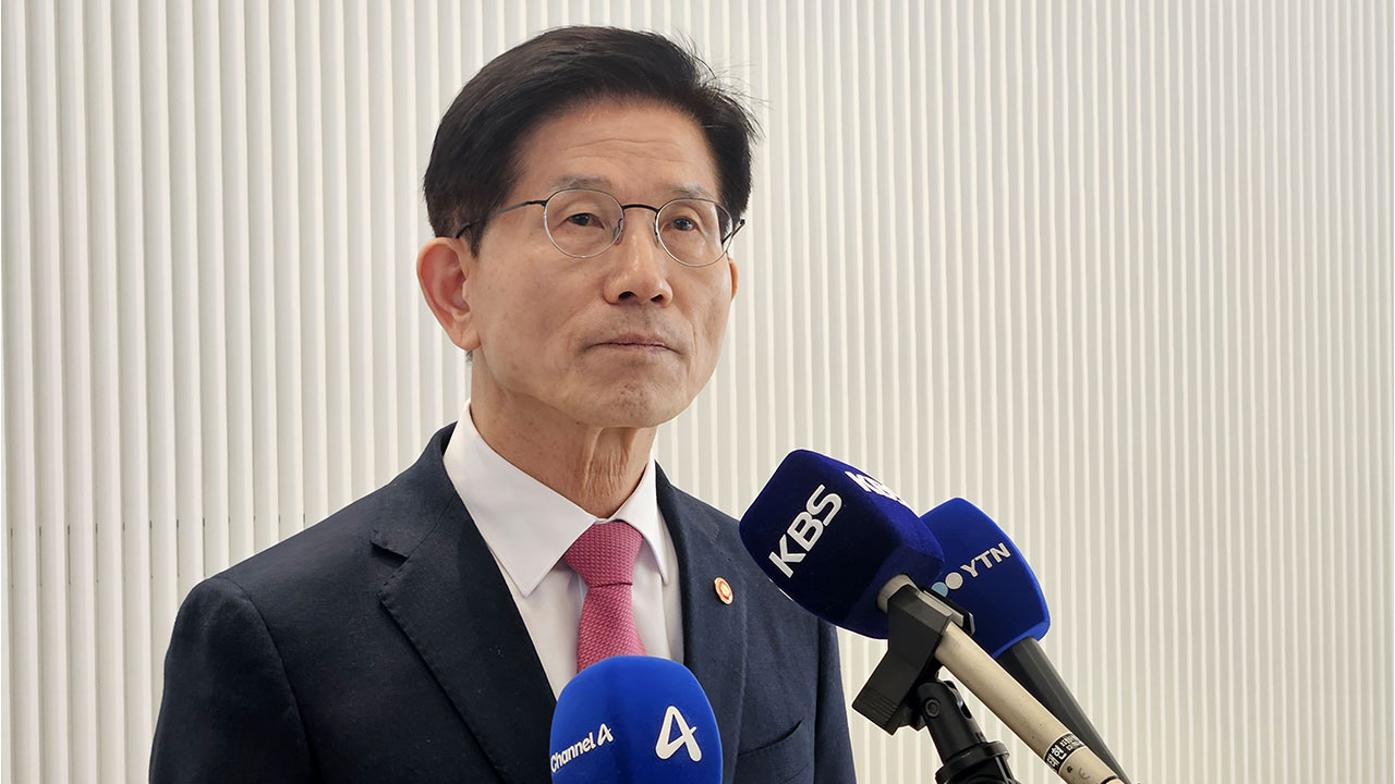 김문수, 윤석열 파면 결정에 승복‥대권 도전엔 "아직 고심 중"