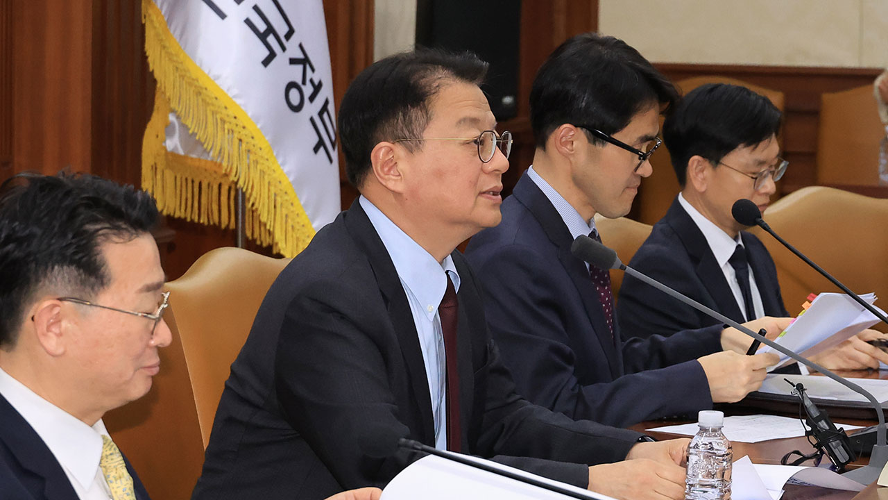 정부, 6.3 대선 앞두고 "공무원 정치중립 위반 엄정 단속"