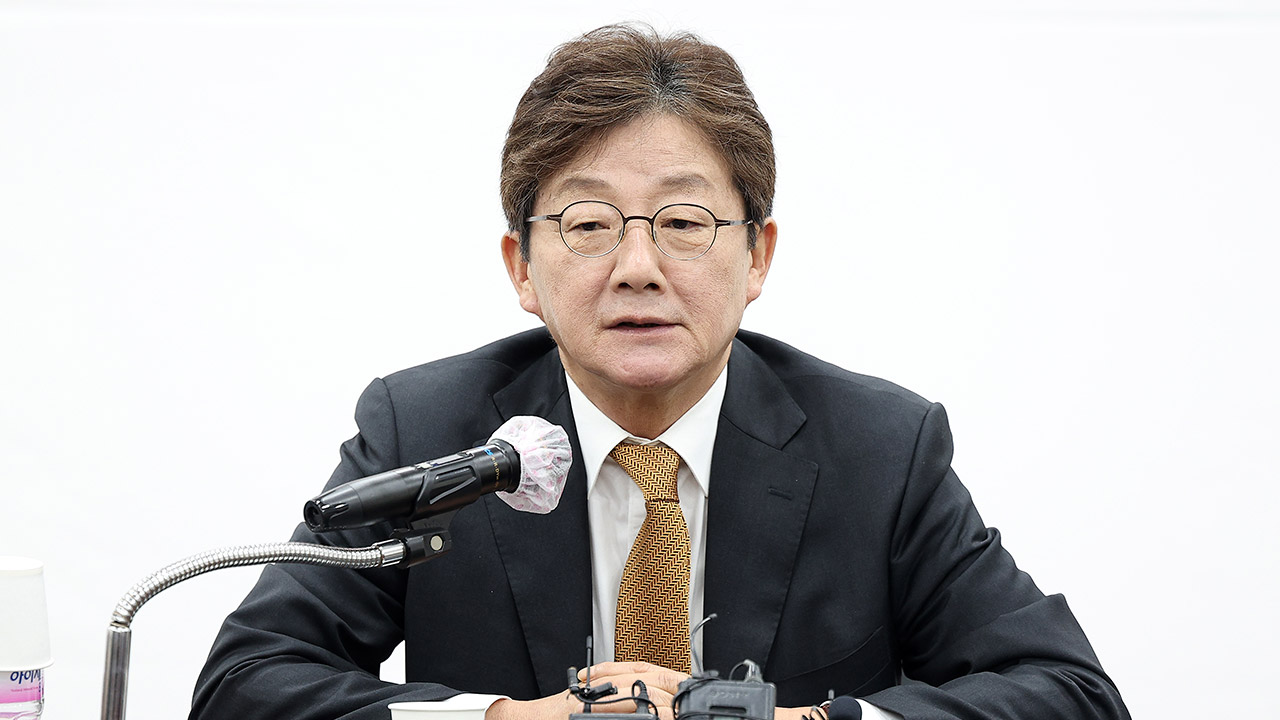 유승민 "출마 고민 중‥보수 재건의 길만 생각"