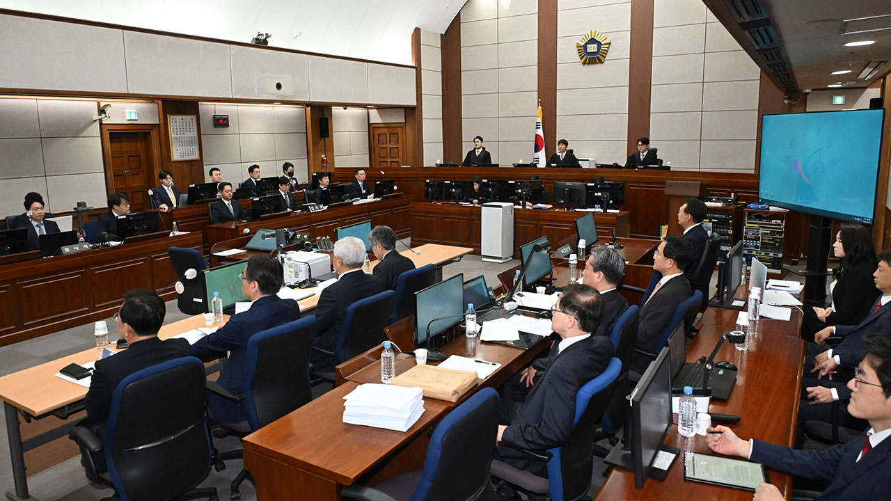 민주당 "지귀연 판사, 공정성·중립성 위반‥징계위 회부해야"