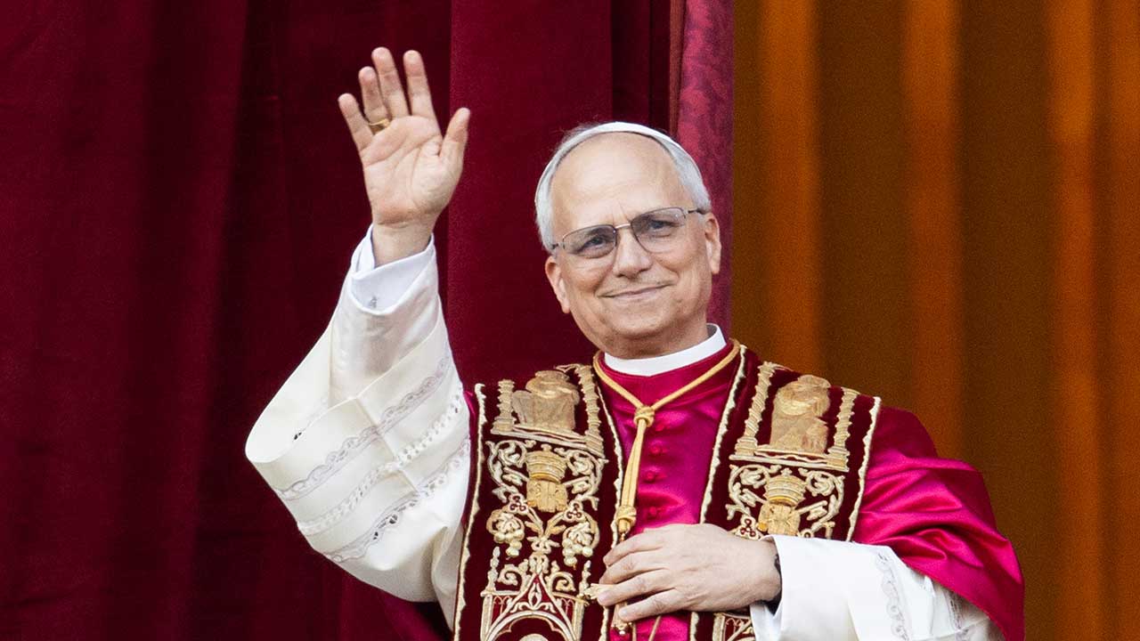 이재명 "교황 선출 축하‥한반도 평화에도 큰 역할 기대"