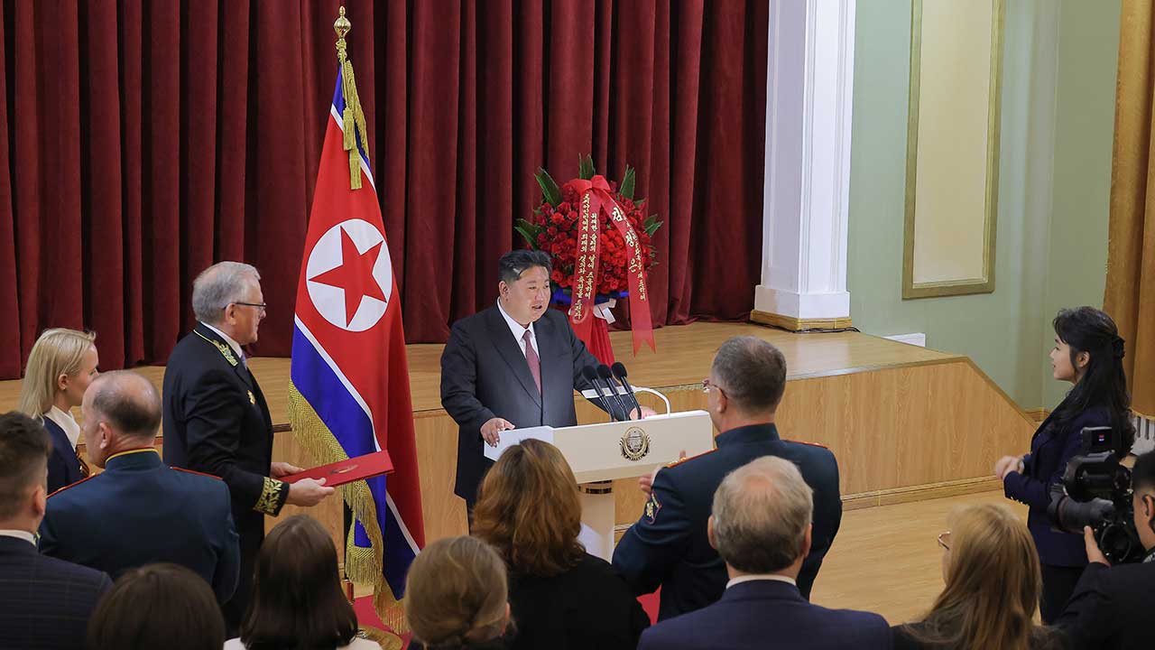 김정은 "우크라이나 괴뢰 방치하면 서울 군대도 무모함 따라해"