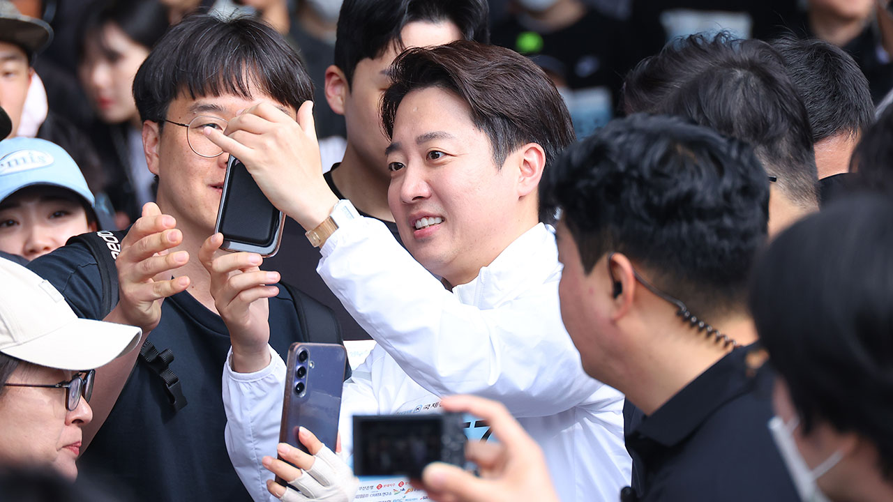 이준석 "좌도 우도 아닌 앞으로 가는 시대교체 이룰 것"