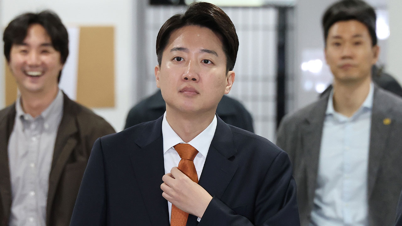 이준석 "대통령 힘 빼고 여성가족부·공수처 폐지"‥'10대 공약' 발표