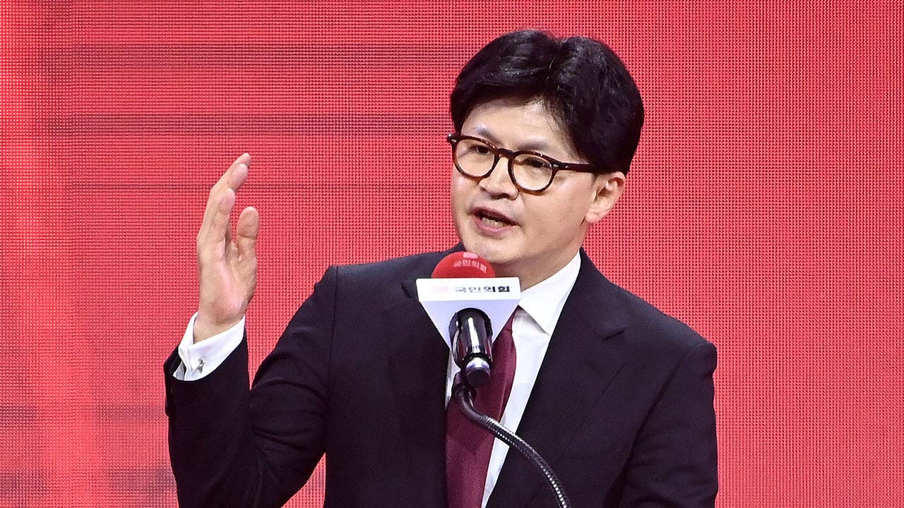 한동훈 "김문수, 18일 TV토론 전 윤석열 부부 절연 결단해야"