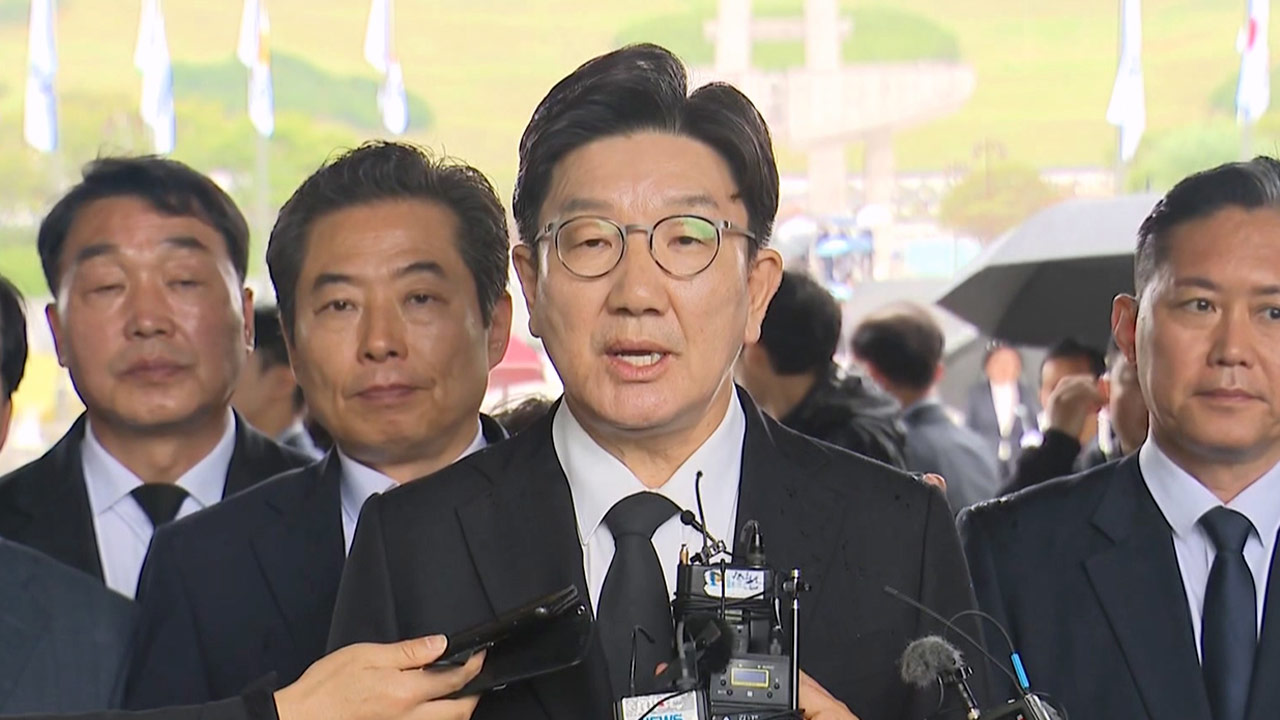 권성동 "시대정신, 윤석열·이재명 동반퇴진‥尹 탈당은 스스로 판단해야" 